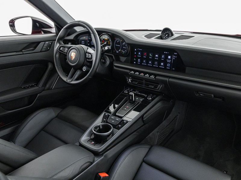 Porsche 911 Carrera 4 GTS Cabriolet