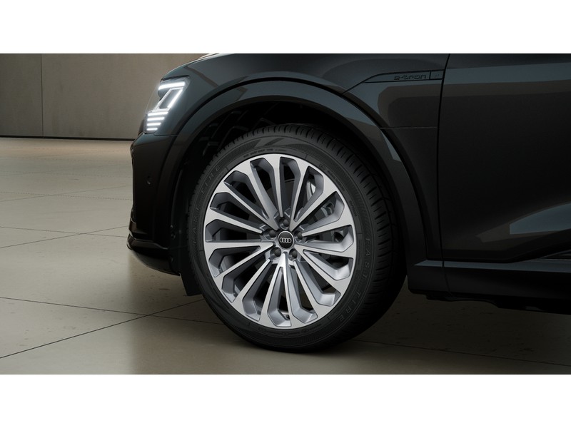 Audi Q8 e-tron 55 s line edition quattro