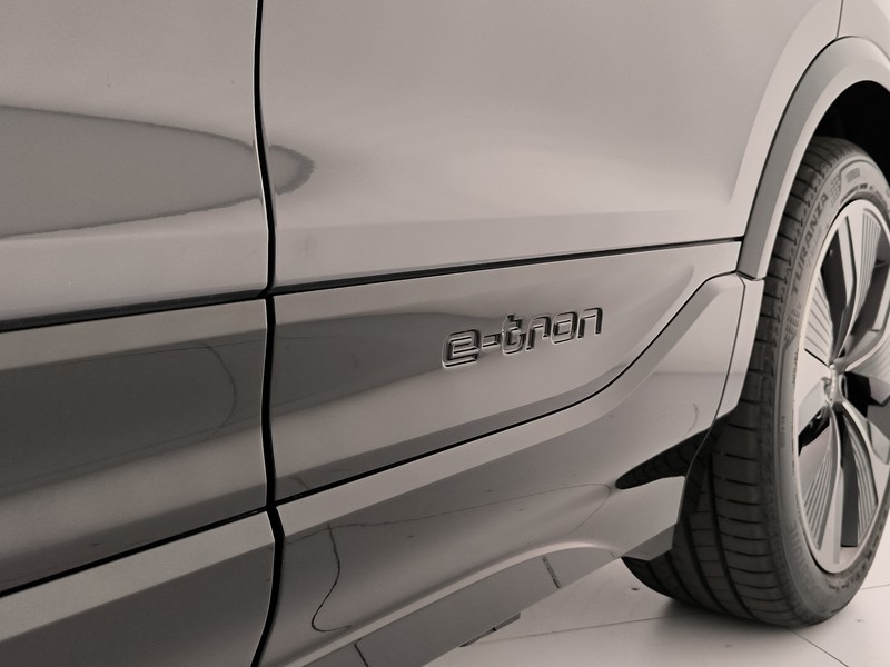 Audi Q6 e-tron s line edition quattro 387cv