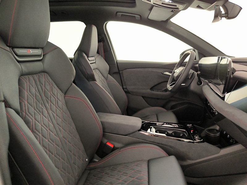 Audi Q6 e-tron s line edition quattro 387cv