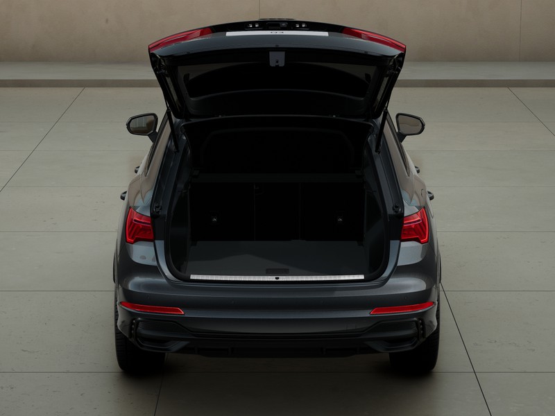 Audi Q3 35 2.0 tdi identity black s-tronic