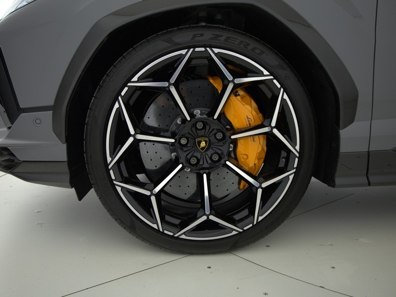 Lamborghini Urus 4.0 v8 performante auto
