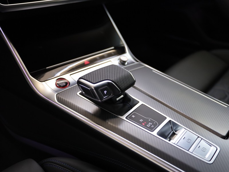 Audi RS6 avant 4.0 mhev performance quattro tiptronic