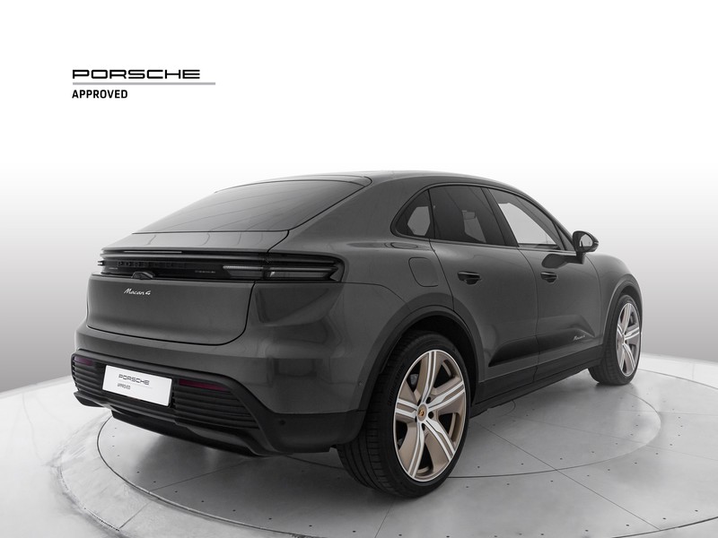 Porsche Macan 4