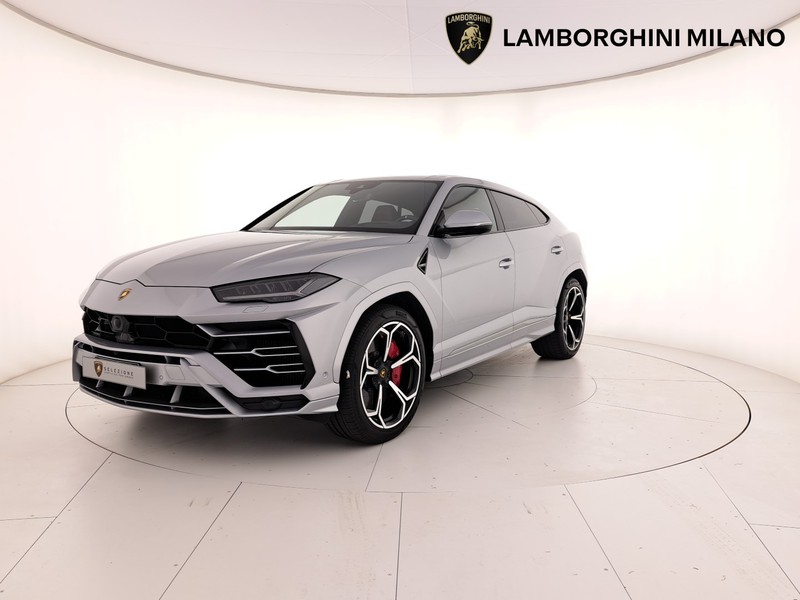 Lamborghini Urus 4.0 v8 auto