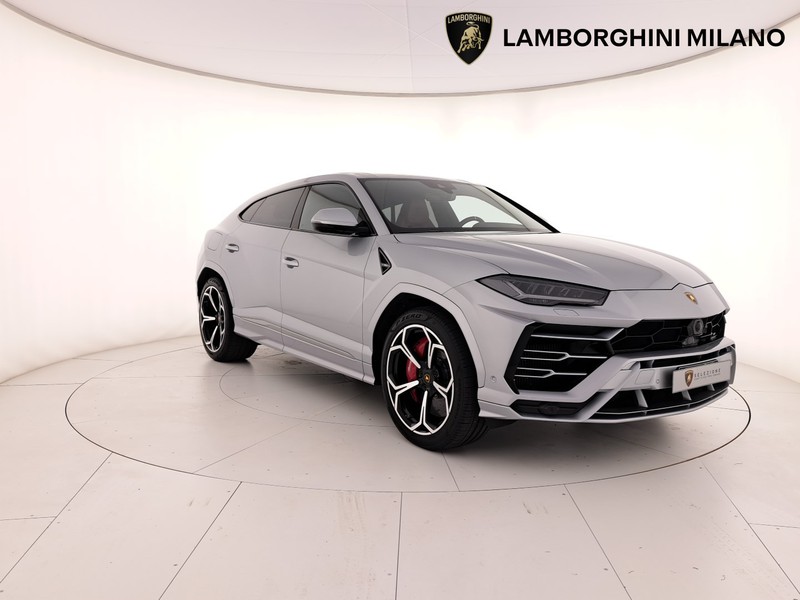 Lamborghini Urus 4.0 v8 auto