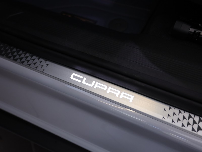 Cupra Tavascan 77kwh endurance immersive rwd