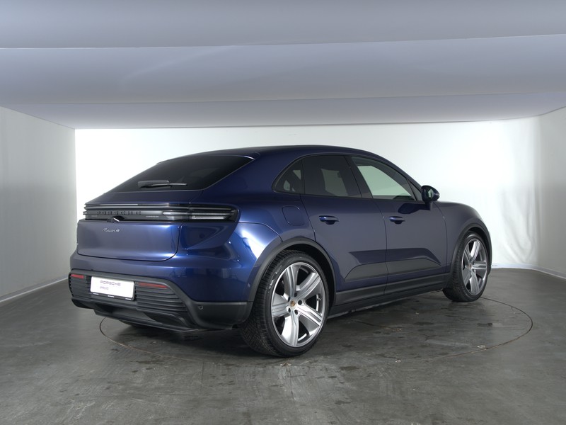 Porsche Macan 4