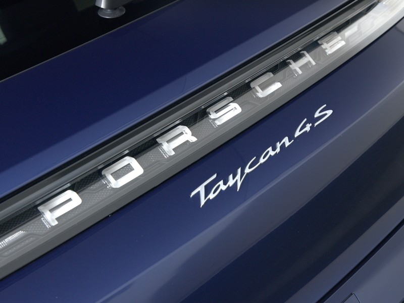 Porsche Taycan cross turismo 4s 5p.ti