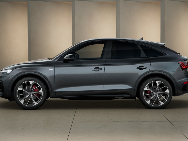 Audi Q5 sportback 40 2.0 tdi mhev 12v identity black quattro s-tronic