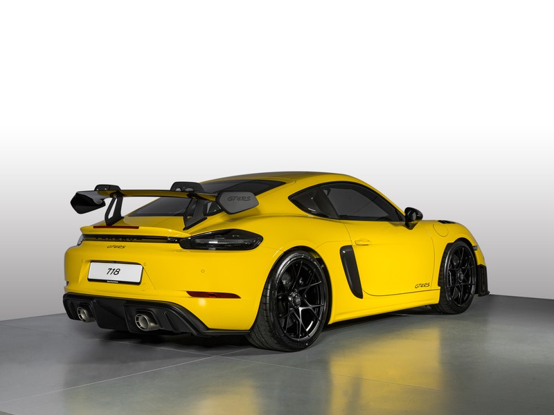Porsche Cayman GT4 RS