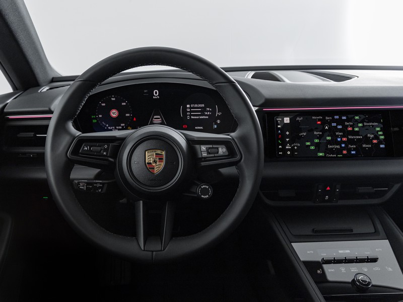 Porsche Macan 4