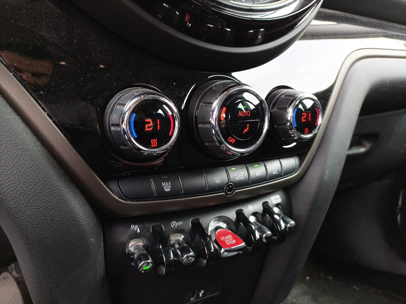 Mini Countryman 2.0 cooper d business auto my18