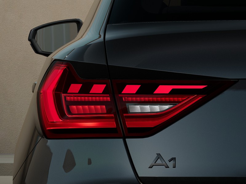 Audi A1 sportback 30 1.0 tfsi s line edition 116cv