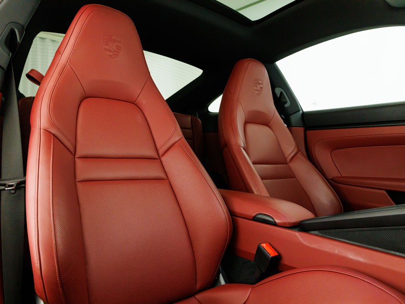 Porsche 911 coupe 3.0 carrera 4 gts auto