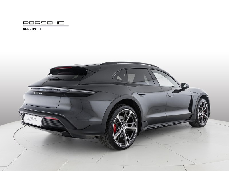 Porsche Taycan cross turismo 4s