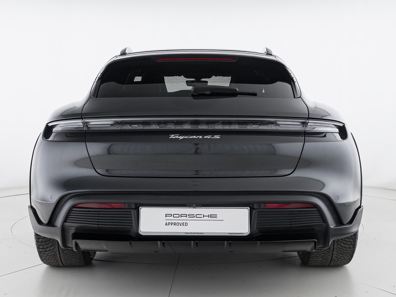 Porsche Taycan cross turismo 4s