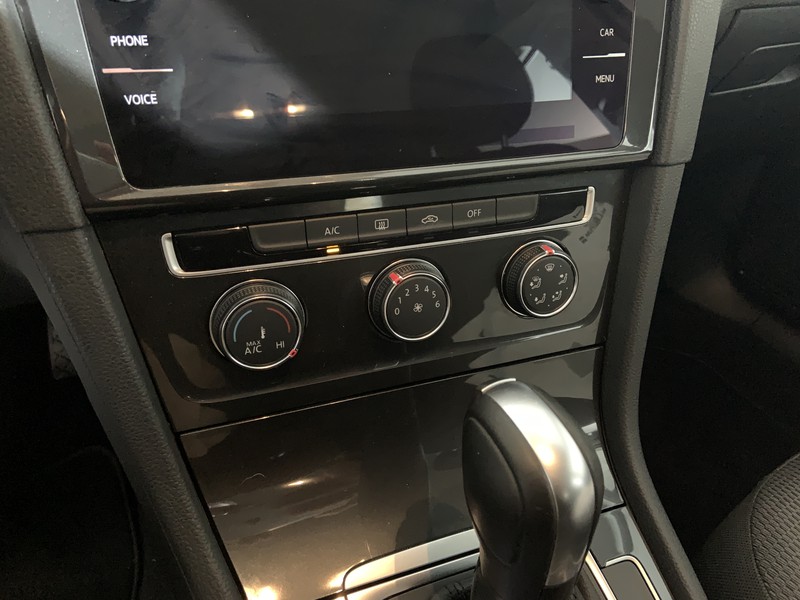 Volkswagen Golf 5p 1.5 tgi business 130cv dsg