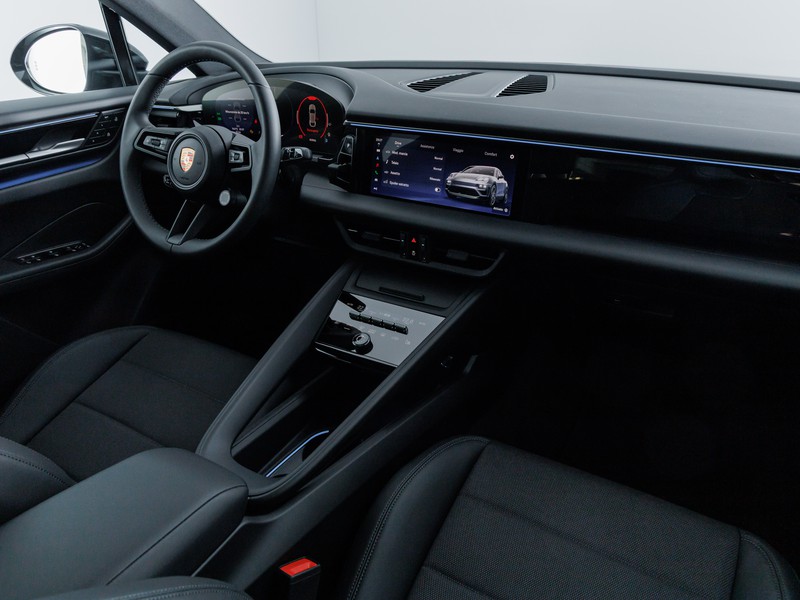 Porsche Macan 4