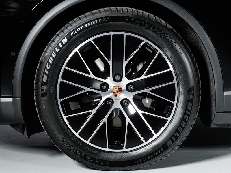 Porsche Macan 4