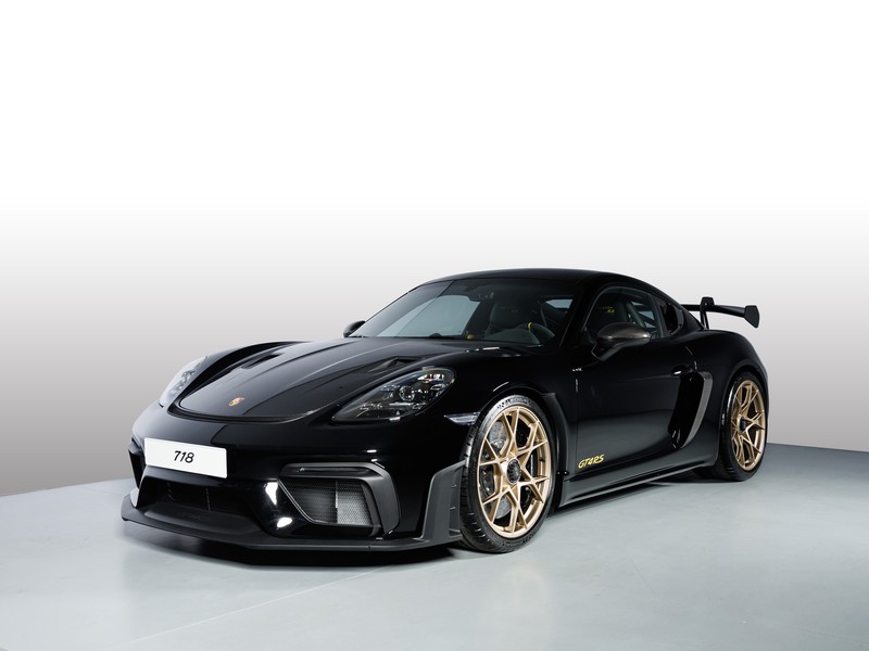 Porsche Cayman GT4 RS