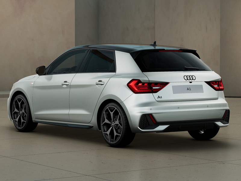 Audi A1 sportback 30 1.0 tfsi identity black 116cv s-tronic