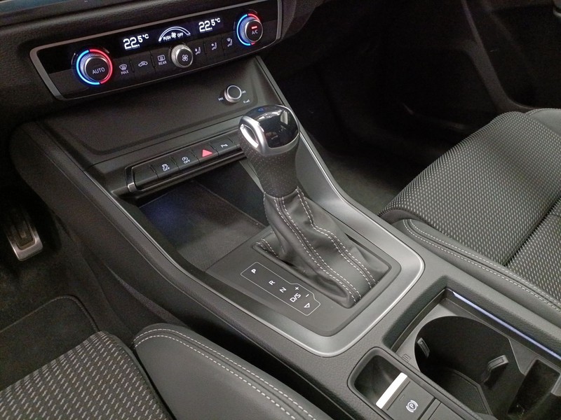 Audi Q3 35 2.0 tdi s line edition s-tronic