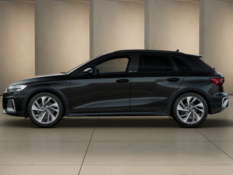 Audi A3 allstreet 1.5 tfsi e identity contrast 204cv s-tronic