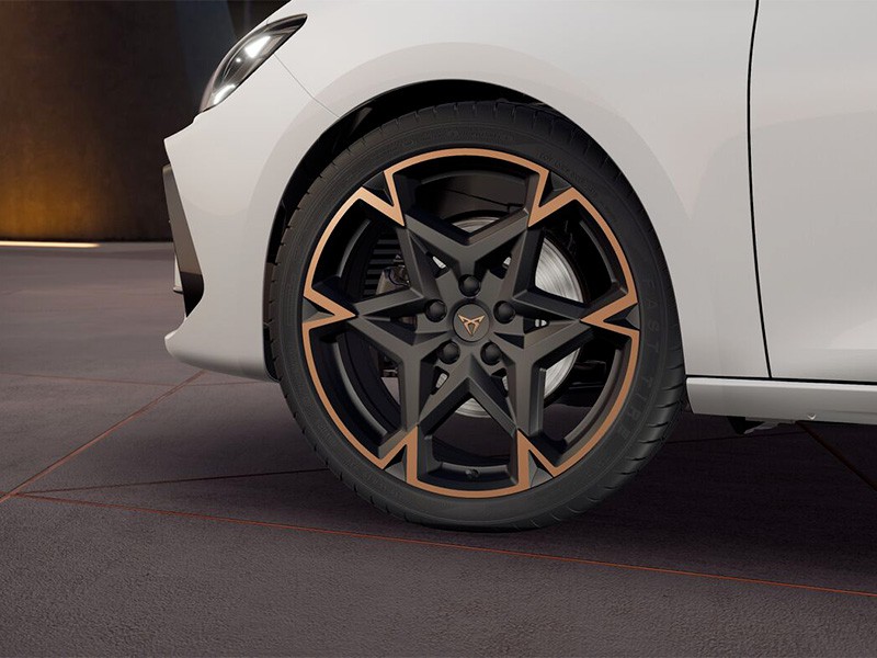Cupra Leon 1.5 Hybrid 150 CV DSG