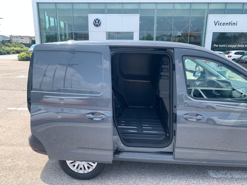 Volkswagen VIC Caddy FURG Cargo75 CRD M6