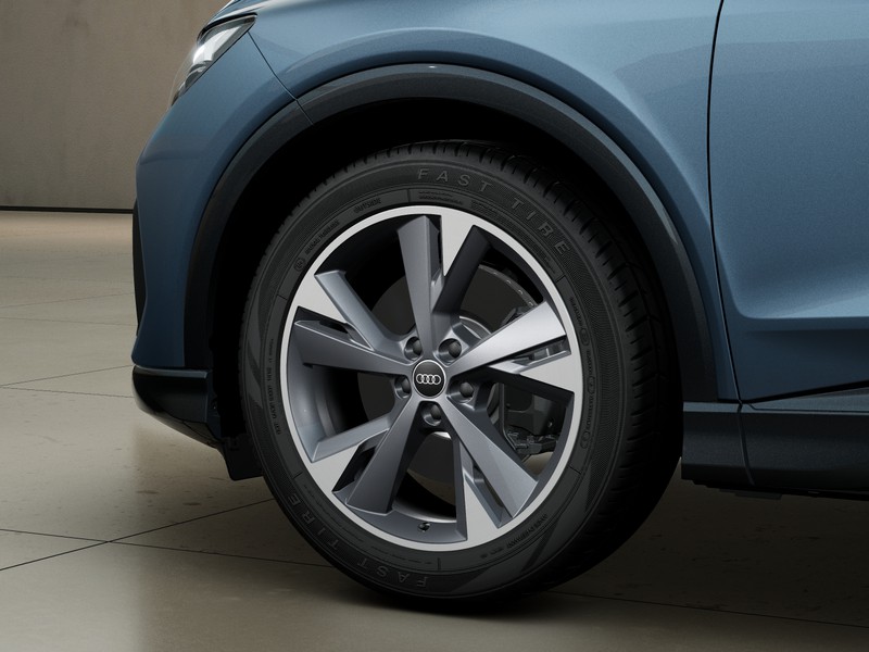 Audi Q4 e-tron 45 business advanced