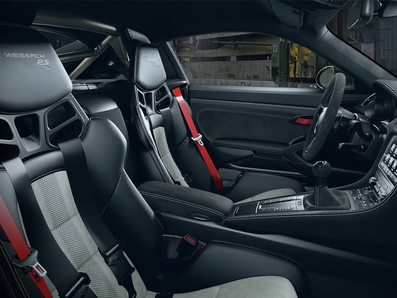 Porsche Cayman GT4 RS