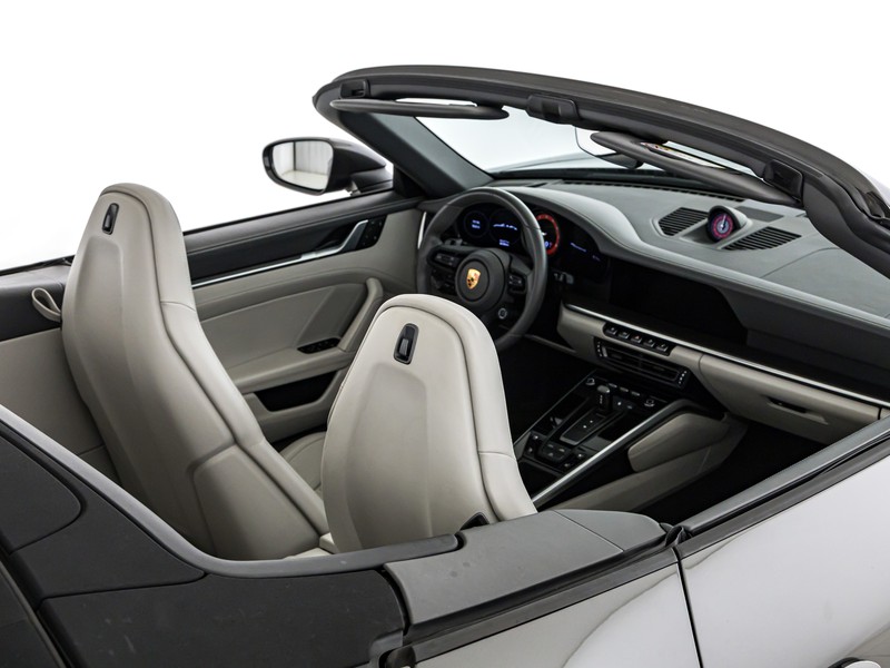 Porsche 911 cabrio 3.0 carrera 4s auto