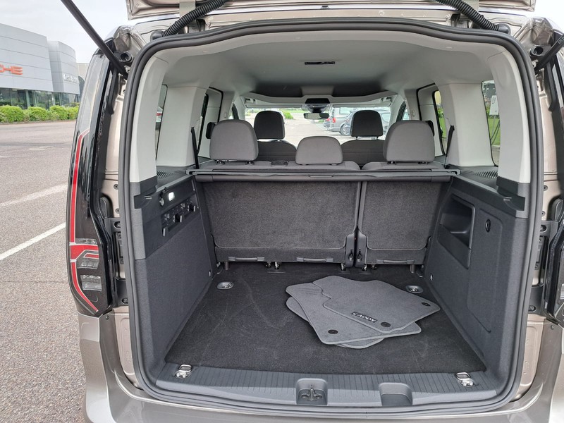 Volkswagen VIC Caddy KOMBILife 90 CRD A7