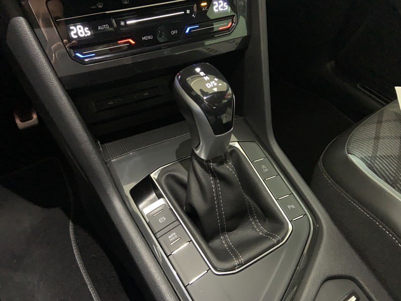 Volkswagen Tiguan 2.0 tdi r-line 150cv dsg