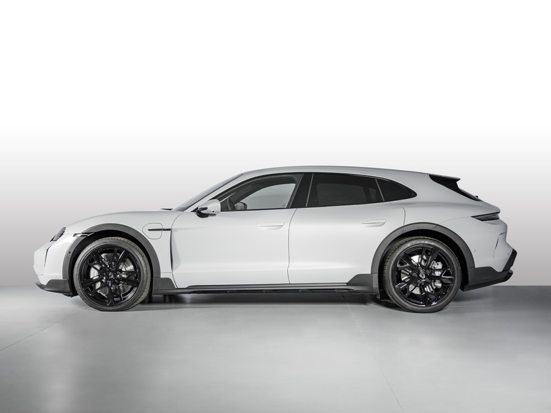 Porsche Taycan Turbo Cross Turismo