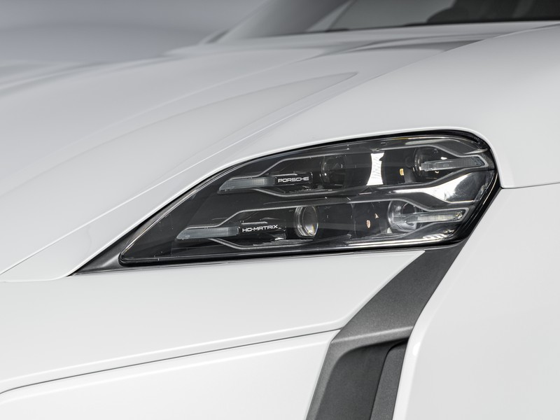 Porsche Taycan Turbo Cross Turismo