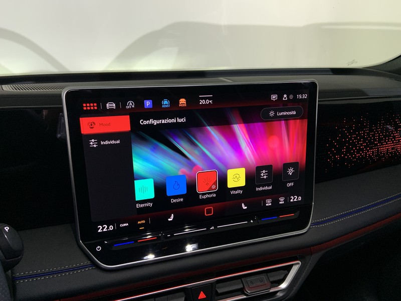 Volkswagen Tiguan 2.0 tdi r-line 150cv dsg