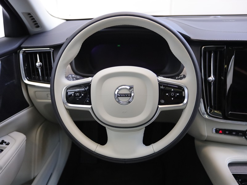Volvo V90 2.0 b4 plus bright auto