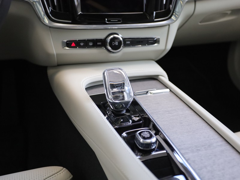 Volvo V90 2.0 b4 plus bright auto
