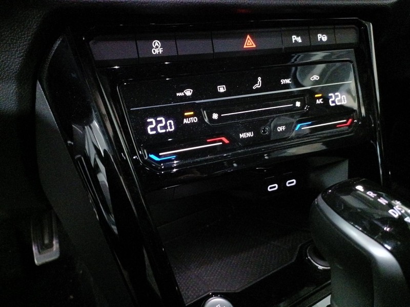 Volkswagen T-Roc 1.5 tsi r-line dsg