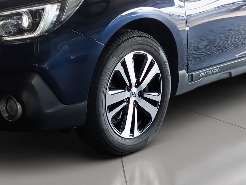Subaru Outback 2.5i premium lineartronic