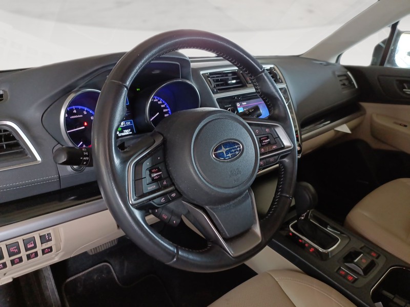 Subaru Outback 2.5i premium lineartronic