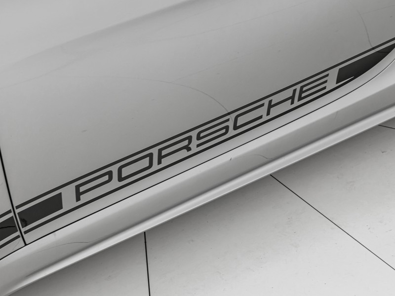 Porsche Cayman 718 Style Edition