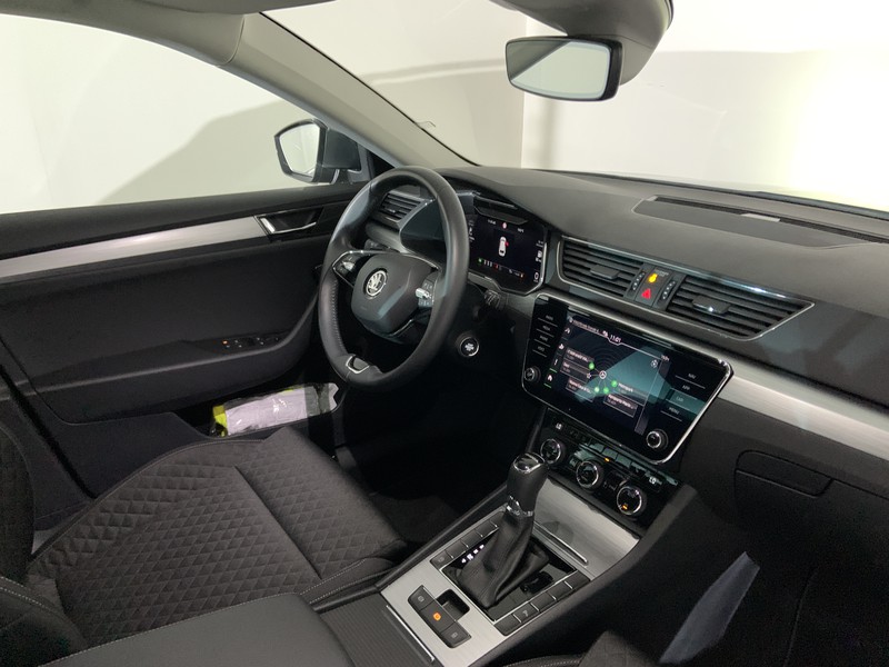 Skoda Superb wagon 2.0 tdi evo executive 150cv dsg