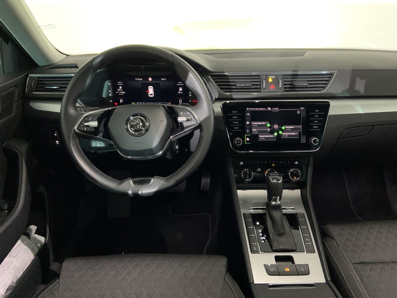 Skoda Superb wagon 2.0 tdi evo executive 150cv dsg