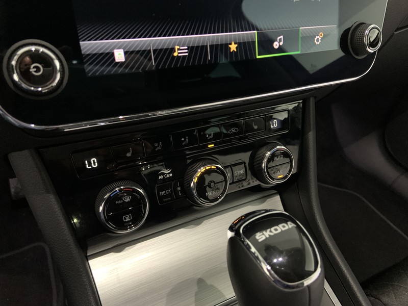 Skoda Superb wagon 2.0 tdi evo executive 150cv dsg