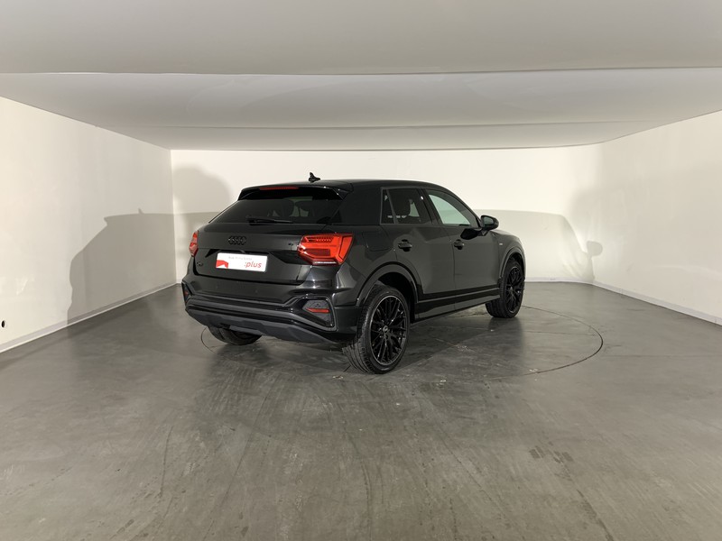 Audi Q2 35 1.5 tfsi identity black s-tronic