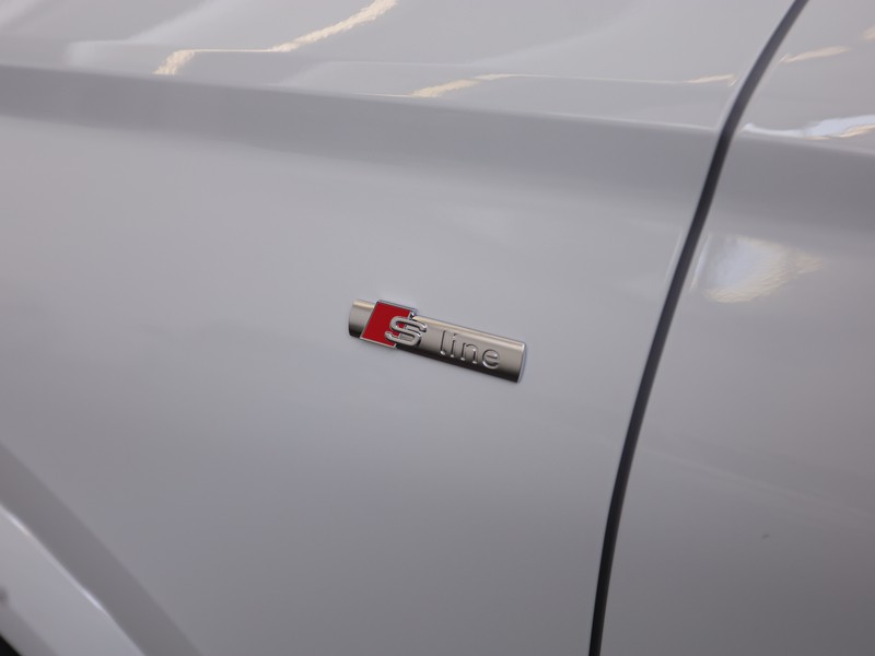 Audi Q6 e-tron s line edition quattro 387cv