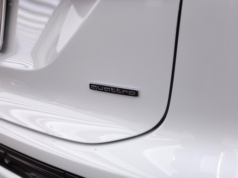 Audi Q6 e-tron s line edition quattro 387cv